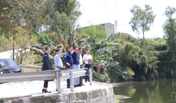 泸县人大常委会副主任余冰率队督导玄滩镇环保工作,实地查看了河道治理、饮用水源地保护和环保问题整改等情况。 泸县人大常委会副主任余冰率队督导玄滩镇环保工作,实地查看了河道治理、饮用水源地保护和环保问题整改等情况。